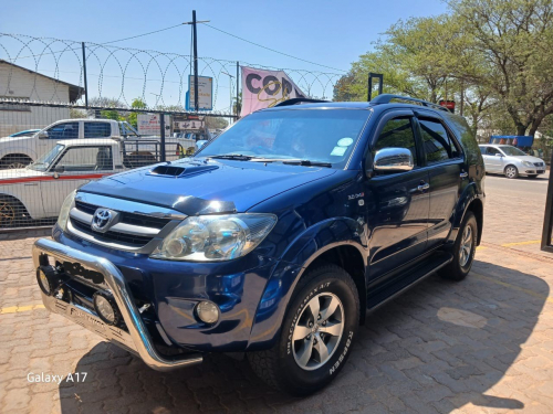 Toyota TOYOTA FORTUNER D4D 4 X 2 in Botswana