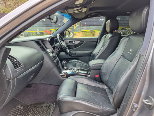 Infiniti FX50S PRM in Botswana