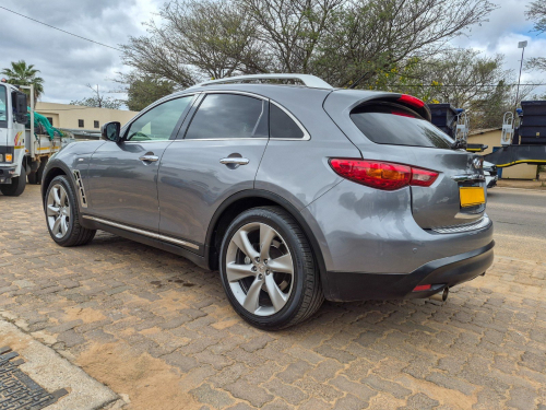 Infiniti FX50S PRM in Botswana