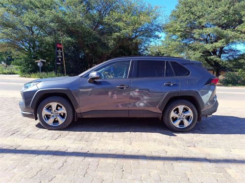 Toyota Rav4 AWD in Botswana