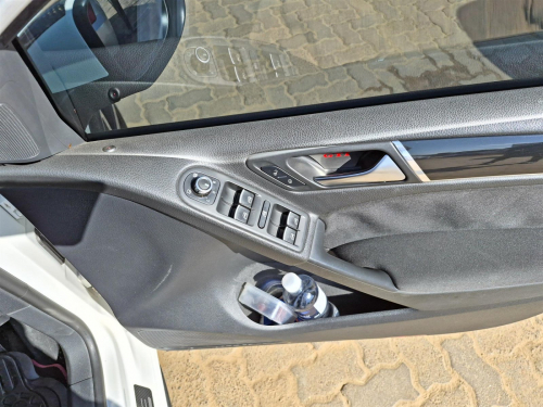 Volkswagen Golf 2.0L DSG in Botswana