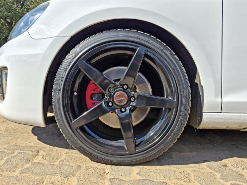 Volkswagen Golf 2.0L DSG in Botswana