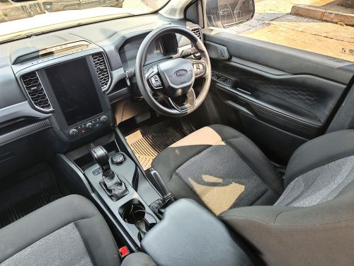 Ford Ranger XL 2.0L A/T in Botswana