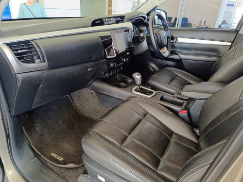 Toyota Hilux Raider 2.8GD-6 4x4 A/T in Botswana