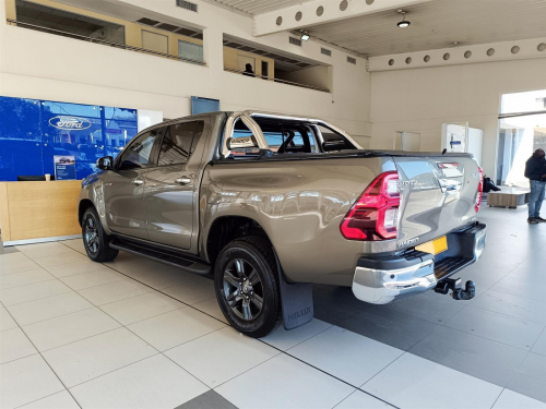 Toyota Hilux Raider 2.8GD-6 4x4 A/T in Botswana