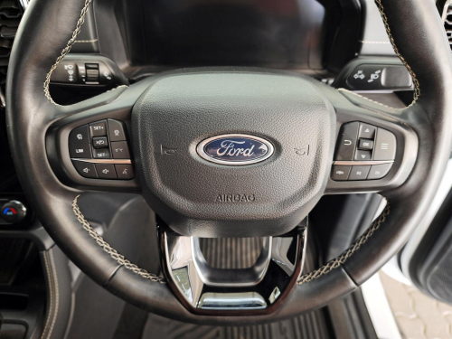 Ford Ranger Platinum 3.0L V6 4x4 in Botswana