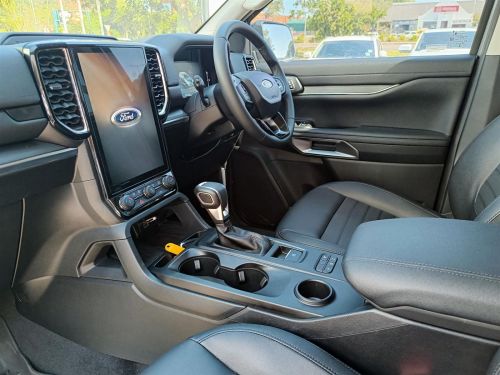 Ford Everest Sport 7 Seater in Botswana