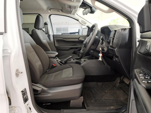 Ford Ranger XL 2.0L A/T in Botswana