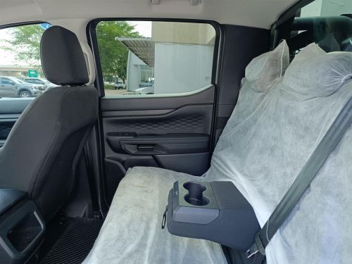 Ford Ranger XL 2.0L A/T in Botswana