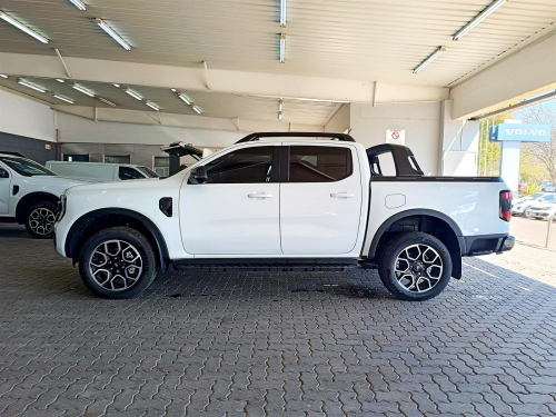 Ford Ranger Wildtrak 4x4 in Botswana