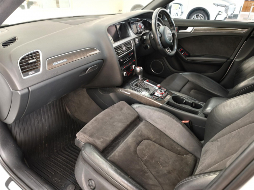 Audi S4 Quattro S Tronic V6T in Botswana