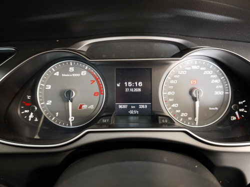 Audi S4 Quattro S Tronic V6T in Botswana