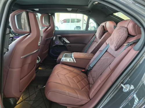 BMW M760e X-Drive in Botswana