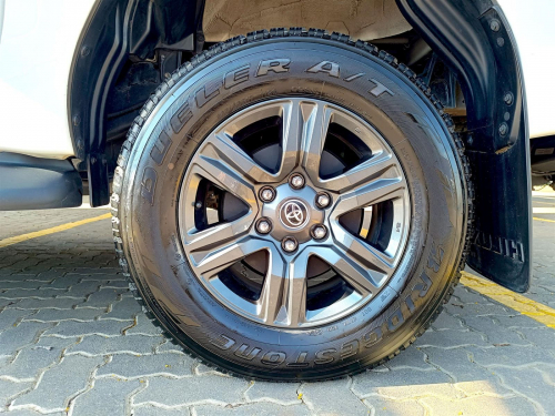 Toyota Hilux Raider 2.4 GD-6 4x4 AT in Botswana
