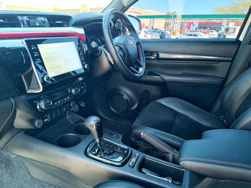 Toyota Hilux GR-Sport II 2.8 GD-6 4x4 in Botswana