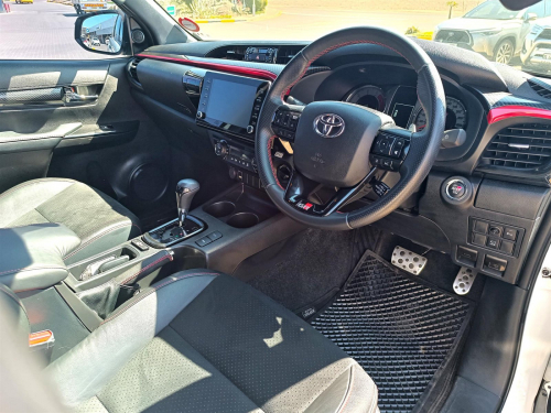 Toyota Hilux GR-Sport II 2.8 GD-6 4x4 in Botswana