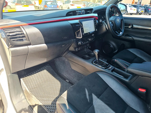 Toyota Hilux GR-Sport II 2.8 GD-6 4x4 in Botswana