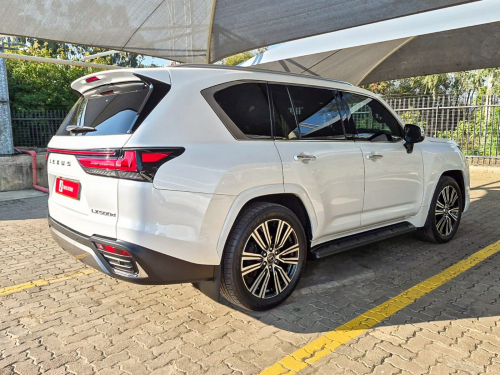 Lexus LX500D Urban in Botswana