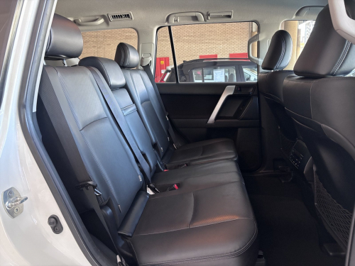 Toyota TOYOTA LAND CRUISER PRADO 2.8 GD-6 TX in Botswana