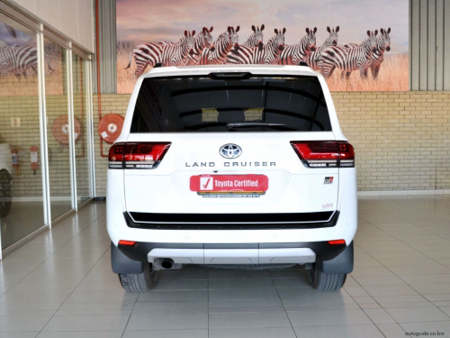 Toyota Land Cruiser 300 Series GR-Sport in Botswana