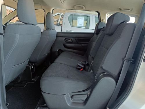 Toyota Rumion 1.5 XS 7 Seater in Botswana