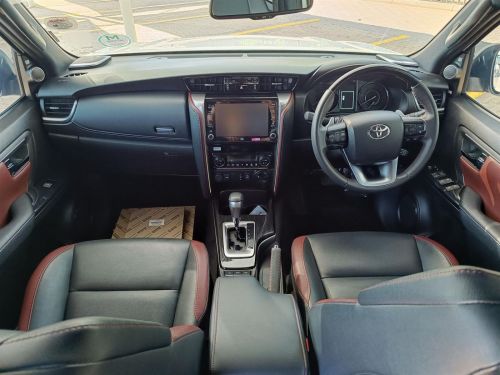 Toyota Fortuner 2.8 GD6 VX 4x4 AT in Botswana