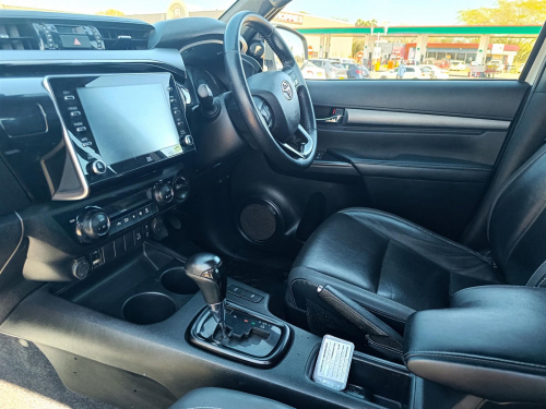 Toyota Hilux Legend 2.8 GD-6 4x4 in Botswana