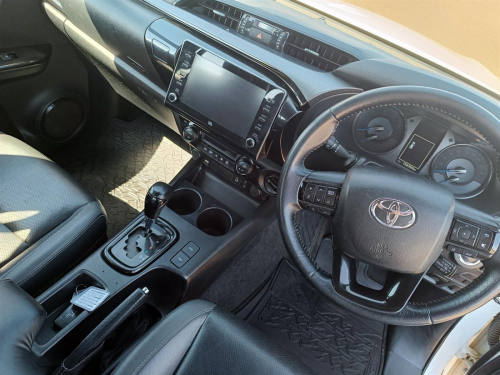 Toyota Hilux Legend 2.8 GD-6 4x4 in Botswana