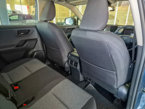 Toyota Rav 4 HEV GX in Botswana