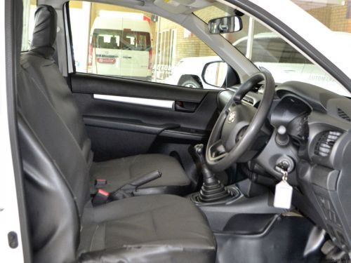 Toyota Hilux LWB 2.4L in Botswana