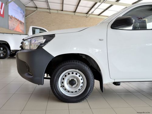 Toyota Hilux LWB 2.4L in Botswana
