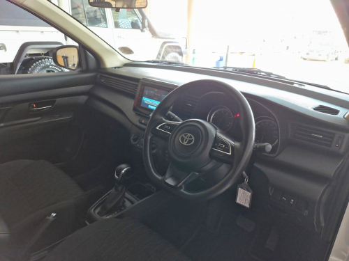 Toyota Rumion 1.5 SX in Botswana