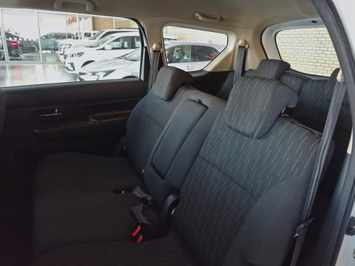 Toyota Rumion 1.5 SX in Botswana