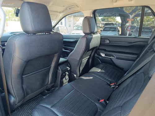 Ford Everest Sport in Botswana