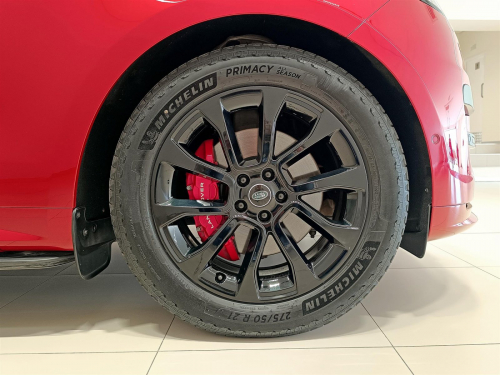 Range Rover Sport 3.0D 258kW D350 Dynamic SE in Botswana