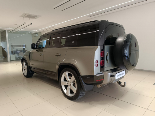 Land Rover Defender 110 3.0D D300 X-Dynamic HSE in Botswana