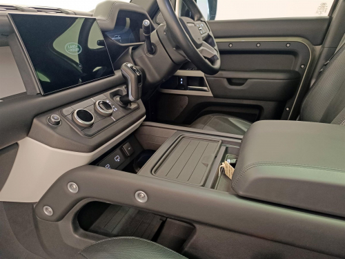 Land Rover Defender 110 3.0D D300 X-Dynamic HSE in Botswana