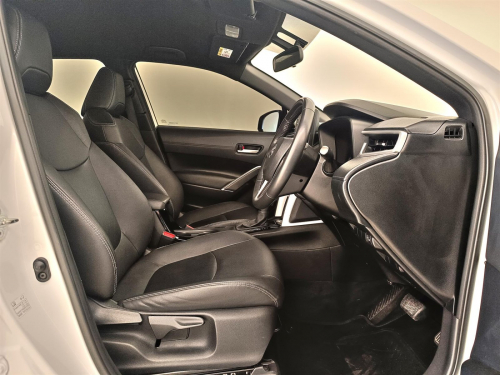 Toyota Corolla Cross 1.8L XS HEV in Botswana