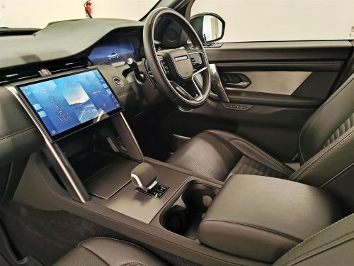 Land Rover Discovery Sport 2.0D AWD 147kW D200 Dynamic HSE D200 in Botswana