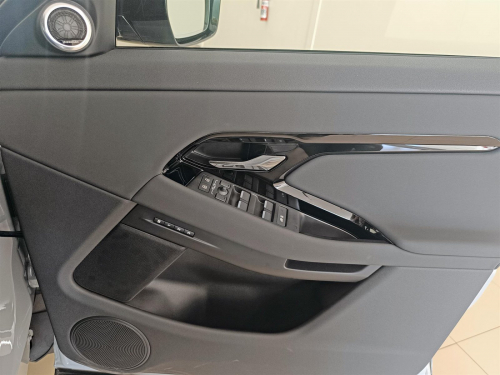 Range Rover Evoque 118kW P160 S in Botswana