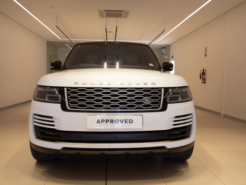 Land Rover Range Rover Vogue 5.0L S/C P525 SE in Botswana