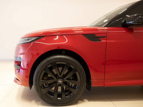 Land Rover Range Rover Sport 4.4 L P530 First Edition in Botswana