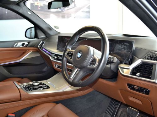 BMW X7 M60i in Botswana