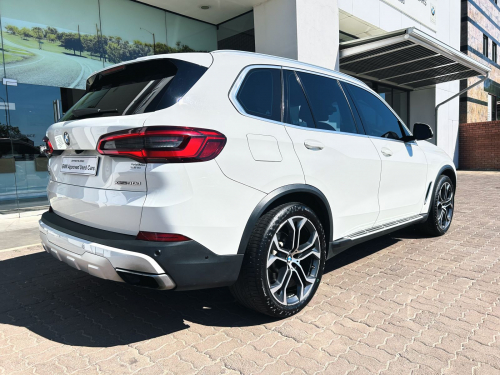 BMW X5 xDrive30d in Botswana