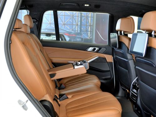 BMW X7 M50 d in Botswana