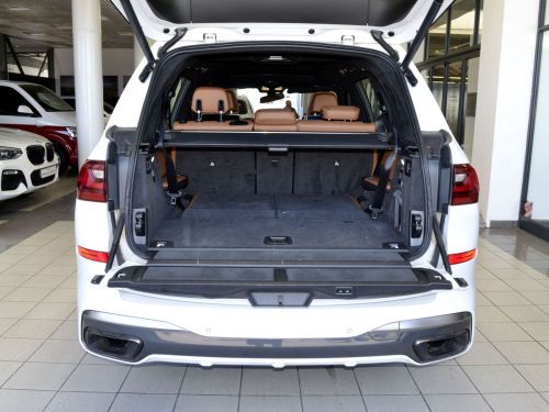 BMW X7 M50 d in Botswana