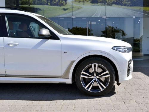 BMW X7 M50 d in Botswana