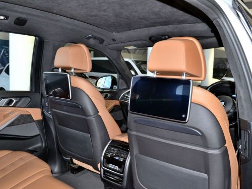 BMW X7 M50 d in Botswana