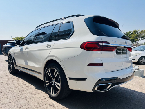 BMW X7 xDrive30d in Botswana