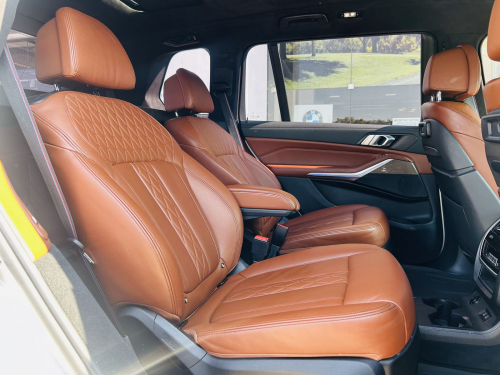 BMW X7 xDrive30d in Botswana